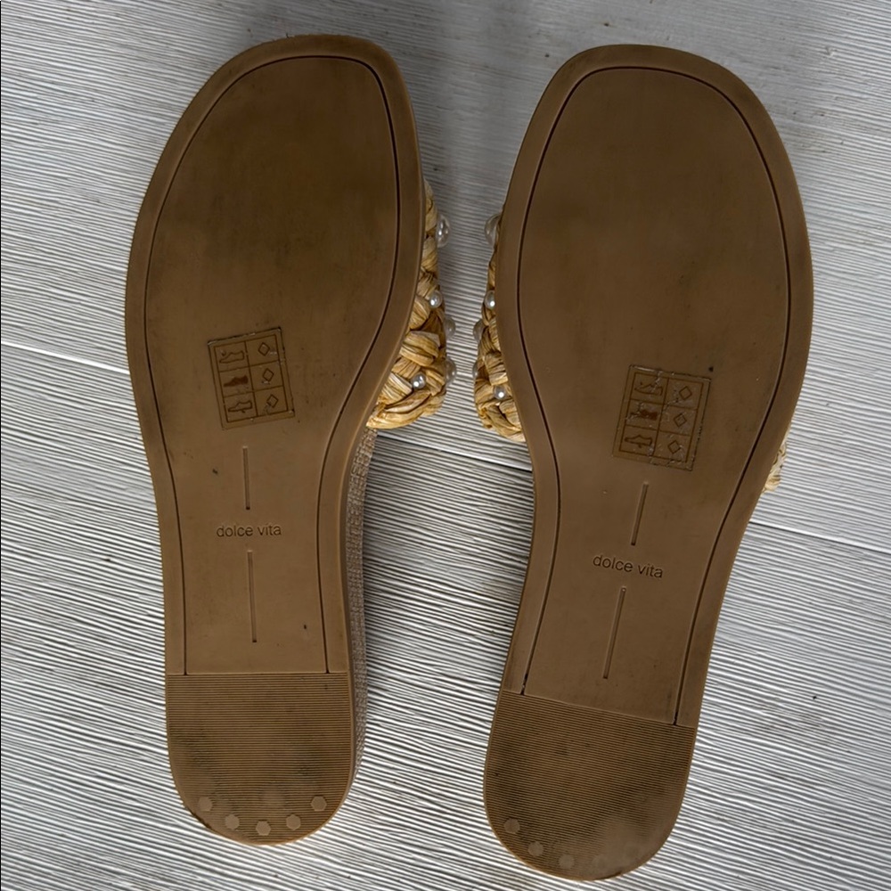 Dolce Vita Grazie Pearl Sandals - Picture 6 of 9